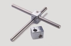 Cross bosshead, cast steel | Description : Suitable for rods 12 mm